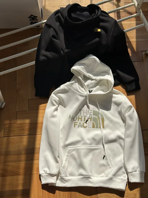 Premium The North Face Sweatshirts im silbernen Fleece-Logo-Stil