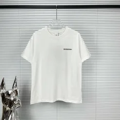 Bestseller Burberry Kurzarm-Kollektion mit schwarzem Logo