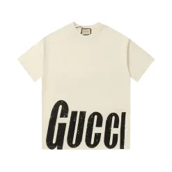 Hochwertige Gucci Kurzarm-Kollektion mit schwarzem Logo