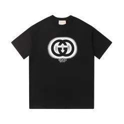Bestseller der Gucci-Kollektion mit kurzen Ärmeln und schwarzem Print