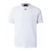 Hochwertiges Prada-Shirt mit kurzen Ärmeln und gewaschener Baumwolle