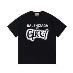 Bestseller der Gucci-Kollektion mit kurzen Ärmeln und schwarzem Print