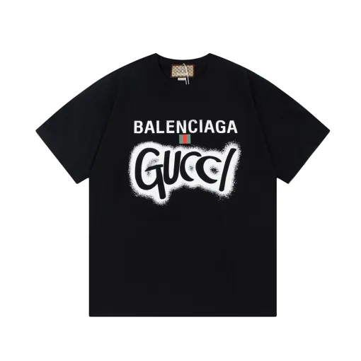 Bestseller der Gucci-Kollektion mit kurzen Ärmeln und schwarzem Print