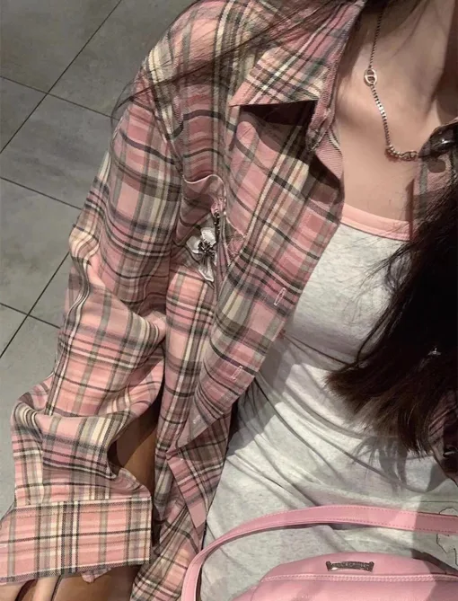 Hochwertiges Hemd aus der Kollektion „Chrome Hearts“ in rosa Leder mit Karomuster