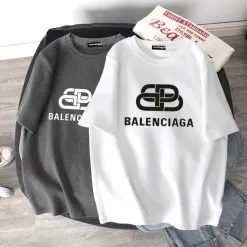 Balenciaga Kurzarm-T-Shirts in Premiumqualität, schwarze Baumwoll-Print-Kollektion