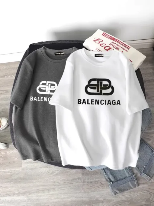 Balenciaga Kurzarm-T-Shirts in Premiumqualität, schwarze Baumwoll-Print-Kollektion