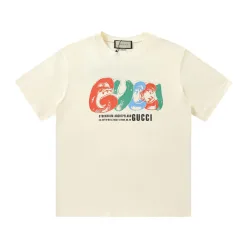 Hochwertiges Gucci-Kurzarmshirt aus schwarzer Baumwolle im Logo-Stil