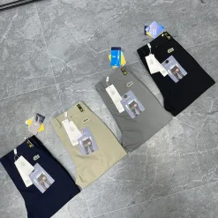 Hochwertiges Lacoste-Hemd aus grüner Seide, klassische Kollektion