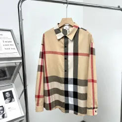 Premium Burberry Langarm Khaki Polyester Casual Style