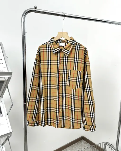 Bestseller: Burberry Langarmshirts im klassischen Stil