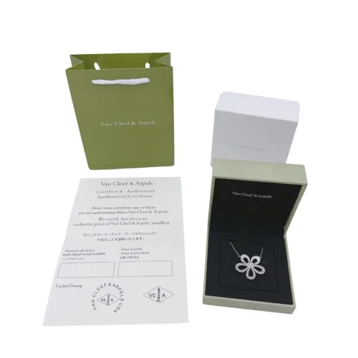 Luxuriöse Halskette von Van Cleef & Arpels im eleganten Stil