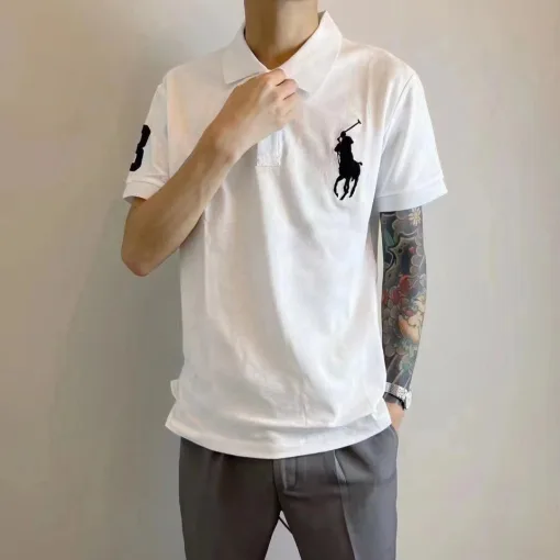 Hochwertiges Poloshirt von Ralph Lauren in Weiß, einfarbige Kollektion