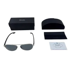 Hochwertige Prada Brille in Silber im eleganten Stil
