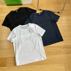 Premium Qualität Descente Kurzarmhemden Schwarz Atmungsaktive Kollektion