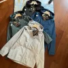 Luxus-Descente-Jacken aus grauem Wildleder, atmungsaktive Kollektion