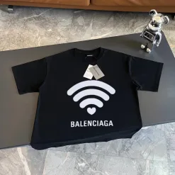 Balenciaga – Kurzärmliges Baumwoll-Print-Modell in Premiumqualität in Schwarz