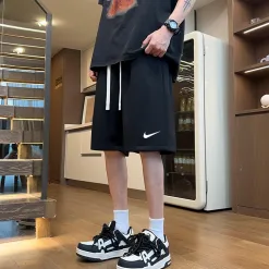 Luxus Nike Shorts Schwarz Elegante Kollektion