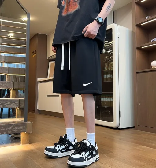 Luxus Nike Shorts Schwarz Elegante Kollektion