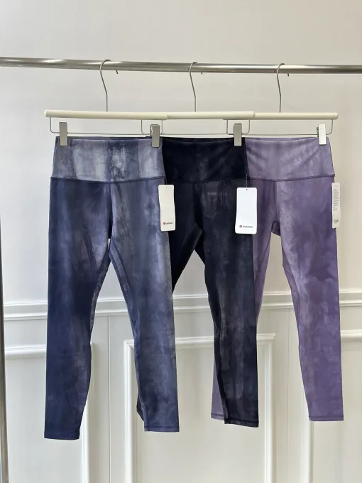 Hochwertige Lululemon-Hose im grauen Stil