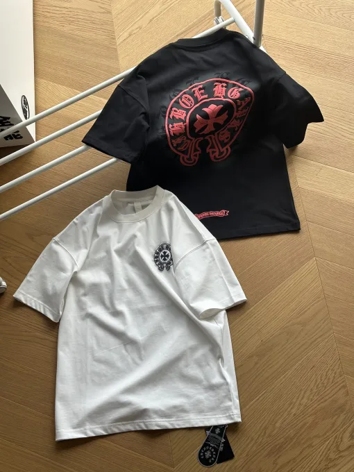 Luxuriöse Chrome Hearts Kurzarm-Kollektion mit schwarzem Druck