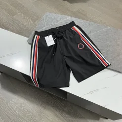 Hochwertige Moncler Shorts im Casual Style