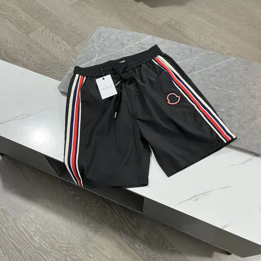 Hochwertige Moncler Shorts im Casual Style