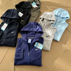 Premium Nike Jacken Schwarzes Fleece Logo Luxus