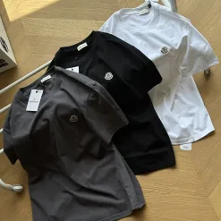 Premium Moncler Kurzarm Schwarz Baumwolle Logo Style