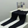 Hochwertige Lululemon-Hose in schwarzer Seide, atmungsaktiver Stil