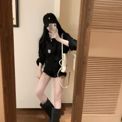 Luxus Chanel Shorts Schwarz Leder Style