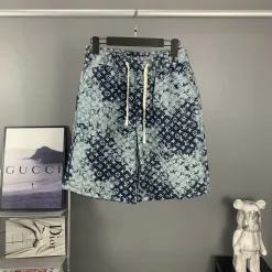 Hochwertige Louis Vuitton Shorts im Denim-Print-Stil
