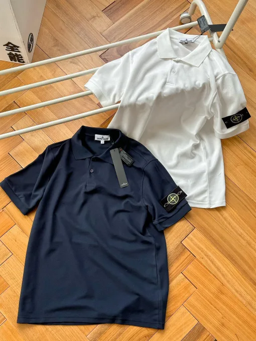 Hochwertiges Kurzarmshirt von Stone Island aus weißer Baumwolle im klassischen Stil