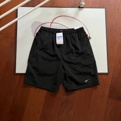 Premium Nike Shorts Schwarz Retro Luxus