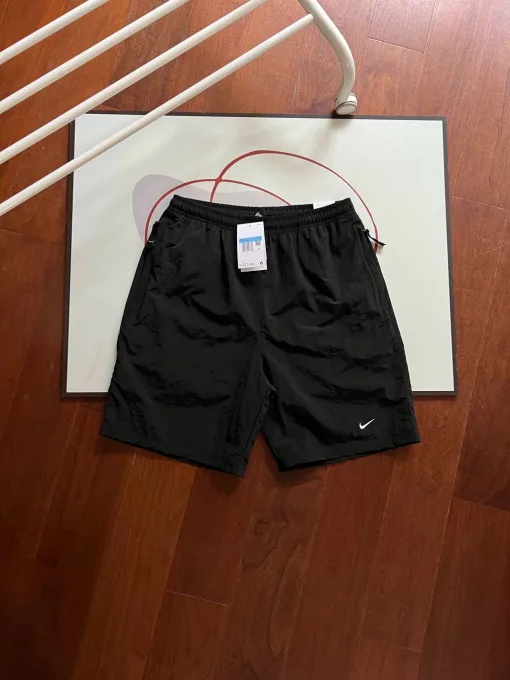 Premium Nike Shorts Schwarz Retro Luxus
