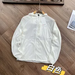 Luxus-Mäntel von Lululemon Grün Classic Luxury