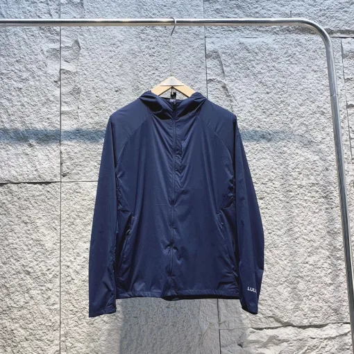 Luxuriöse Lululemon-Jacken im Marine-Stil