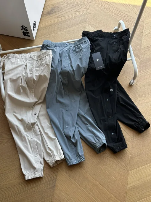 Luxuriöse Lululemon Jogginghose in Weiß, einfarbig