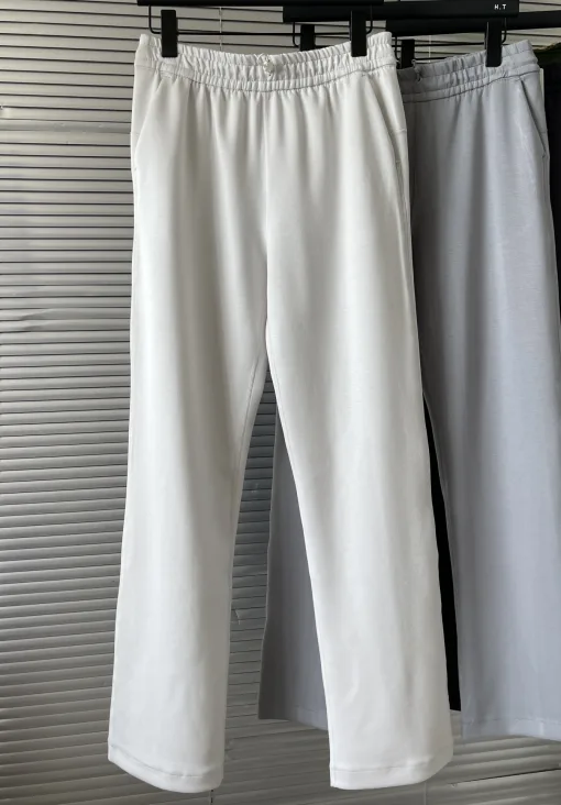 Hochwertige Lululemon-Hose in Weiß, einfarbig