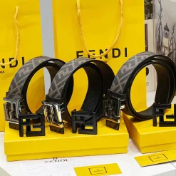 Hochwertiger Fendi-Gürtel aus goldenem Kalbsleder, Monogramm-Kollektion