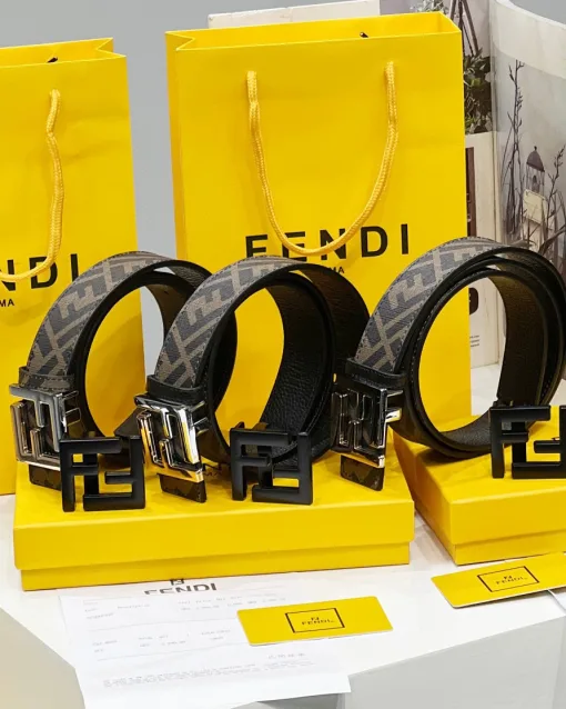 Hochwertiger Fendi-Gürtel aus goldenem Kalbsleder, Monogramm-Kollektion