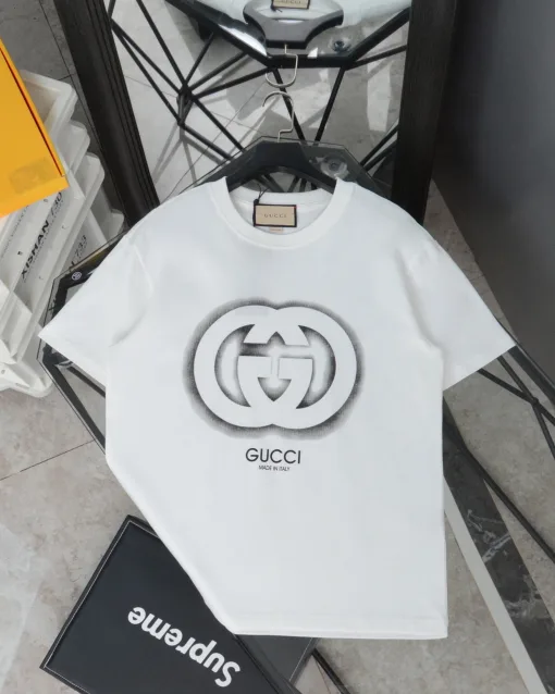 Hochwertiger Gucci Kurzarm-Stil im White Washed-Stil