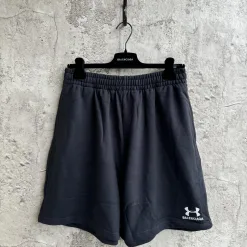 Hochwertige Balenciaga Shorts im schwarzen Logo-Stil