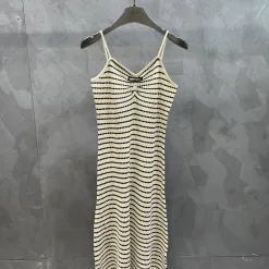 Luxuriöse Hosenträger von Miu Miu im gestreiften Strickstil
