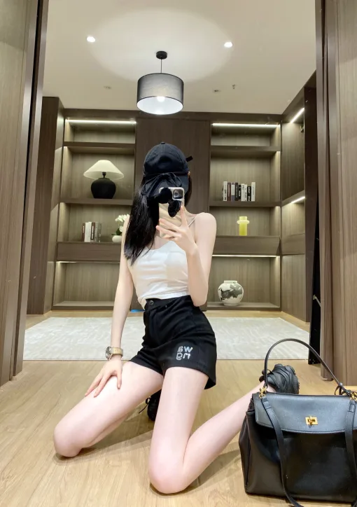 Luxus Alexander Wang Shorts im Strass-Stil