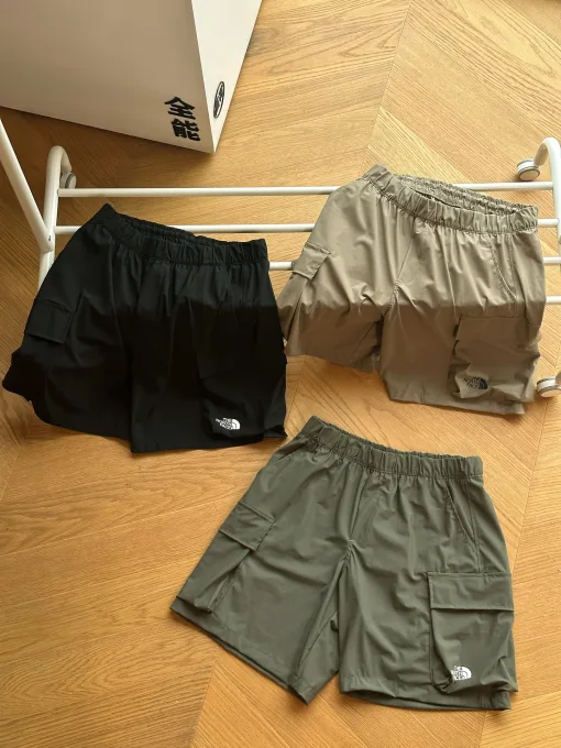 Premium The North Face Shorts im schwarzen Stil