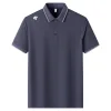 Hochwertige Descente Kurzarm-T-Shirts im schwarzen Logo-Stil
