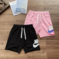 Luxuriöse Nike Kurzarmhemden aus Baumwolle, Classic Collection