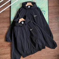 Bestseller Nike Mantel Schwarz Chic Style