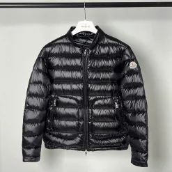 Premium Moncler Mantel Weiß Nylon Modern Style