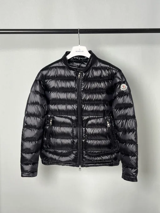 Premium Moncler Mantel Weiß Nylon Modern Style